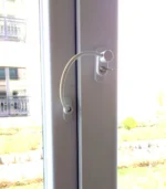 ANAHTARLI ÇOCUK GÜVENLİK KİLİDİ – PENCERE VE BALKON KAPISI METAL APS340B