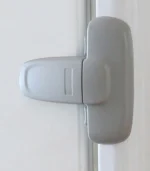KSB3402 ÇOCUKLARIN ERİŞİMİNİ ENGELLEYEN BUZDOLABI VE DOLAP KİLİDİ 1 ADET BEYAZ - PARKZON